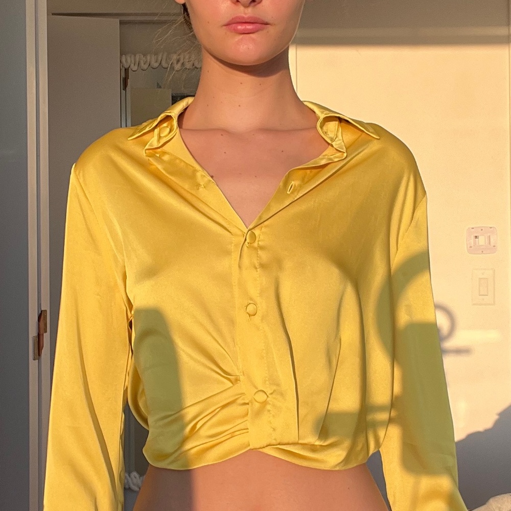 Crop top yellow  satin